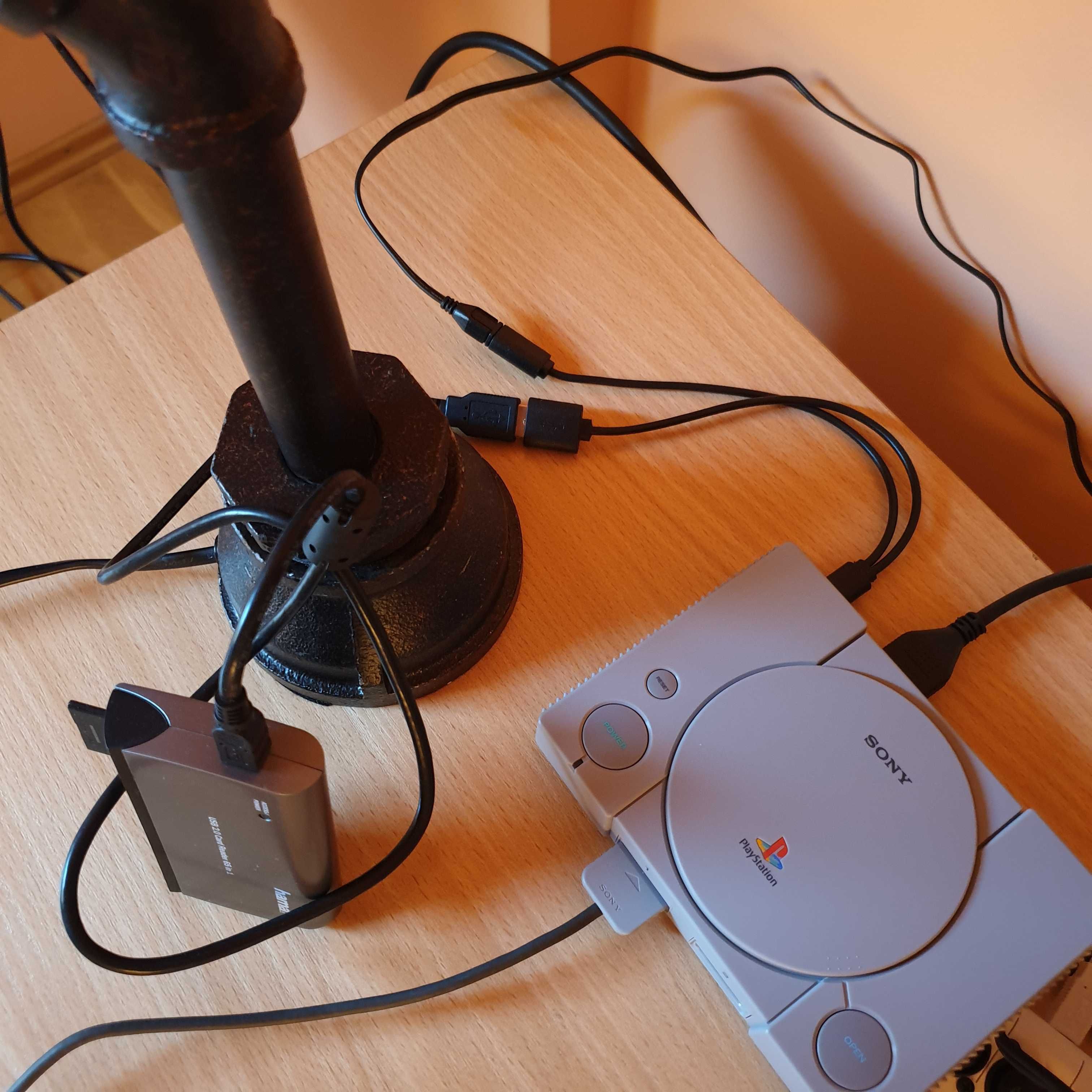 1x konsola Sony PlayStation Classic mini + maly retro tv crt
