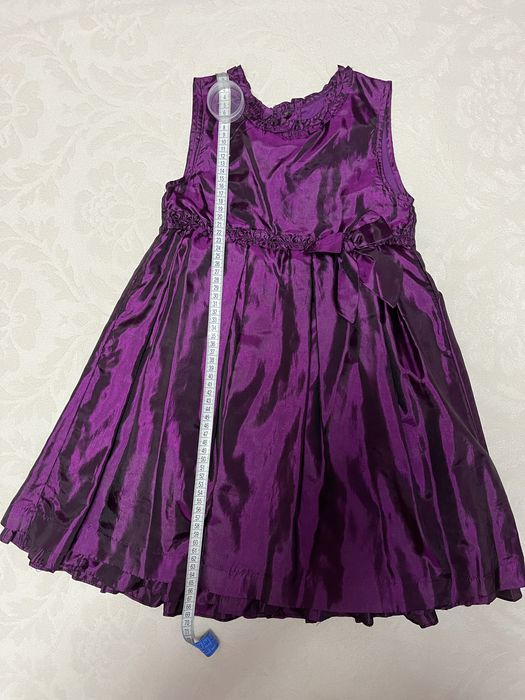 Сукня на дівчинку святкова