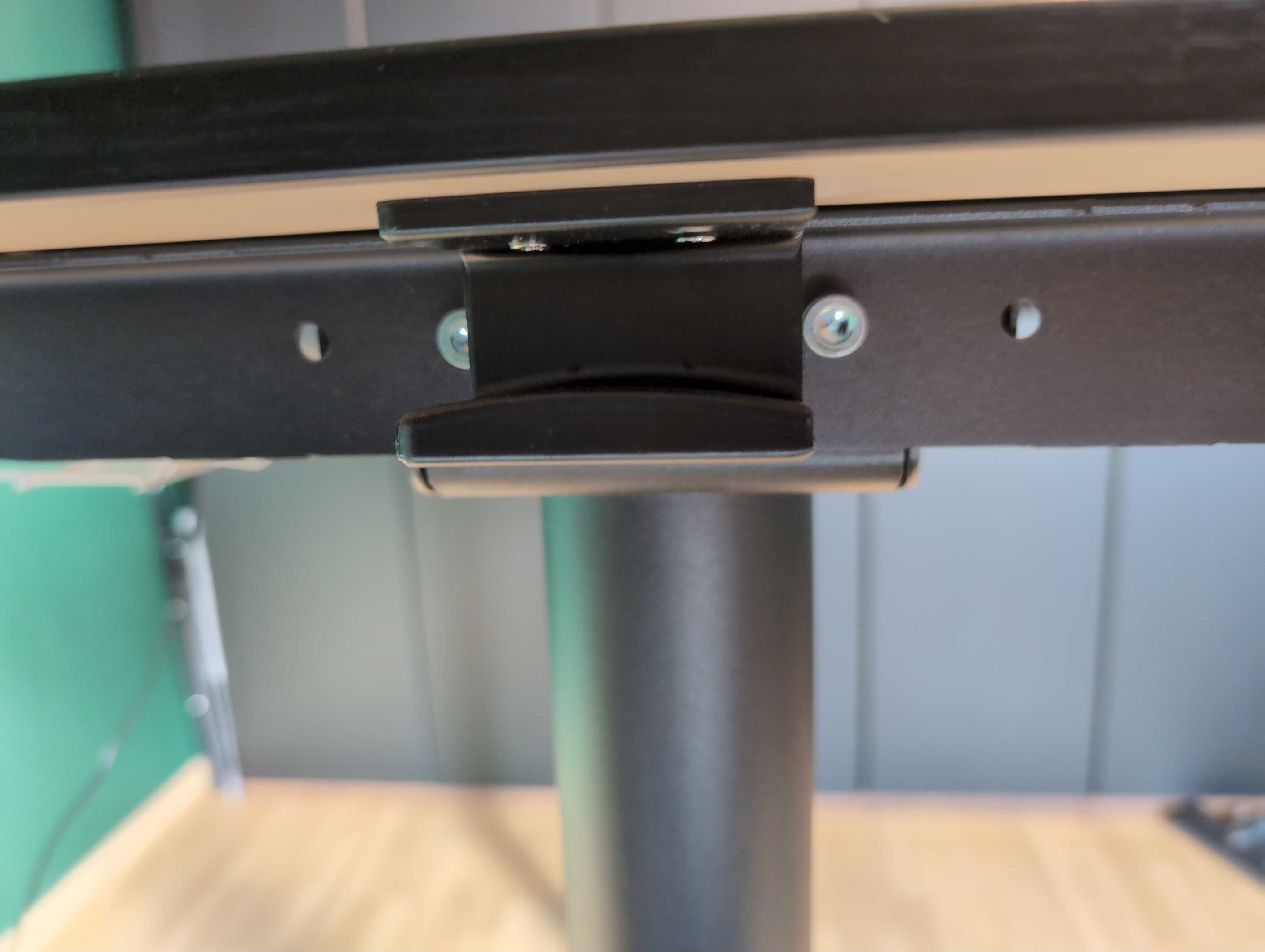Biurko elektryczne regulowane Ikea Bekant 120x80 cm z akcesoriami