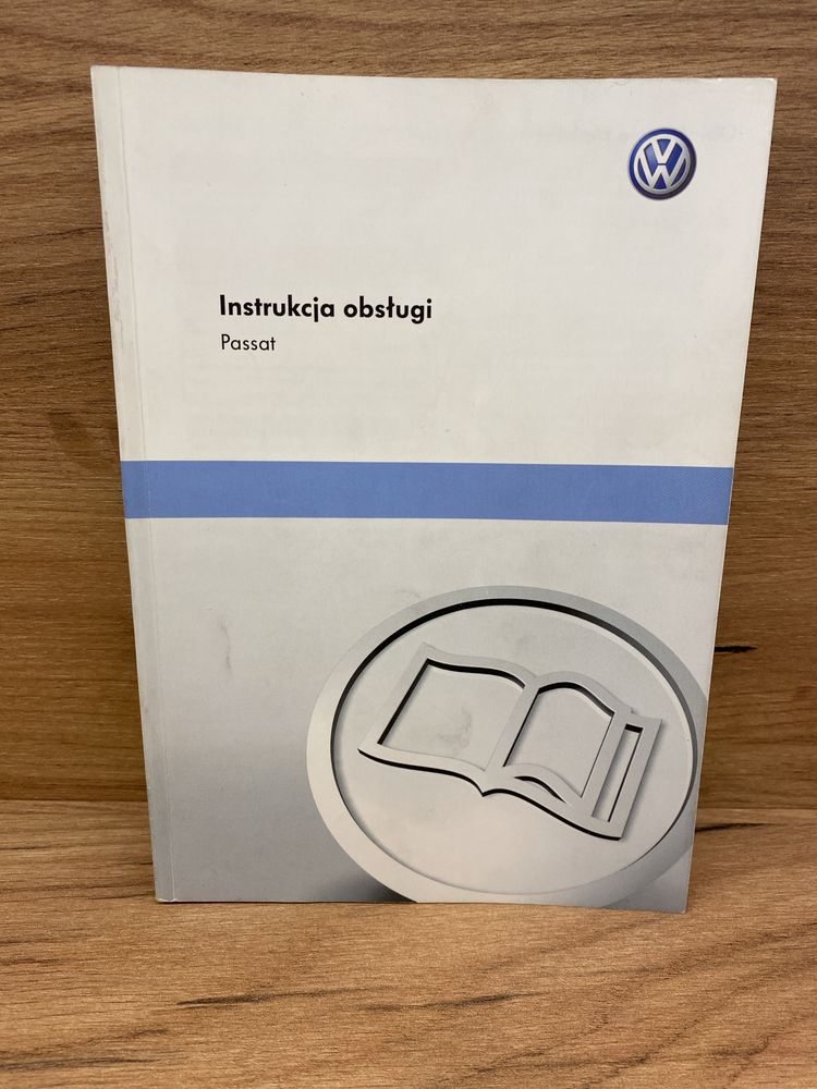 Instrukcja obsługi Volkswagen Passat wydanie 2009 + etui