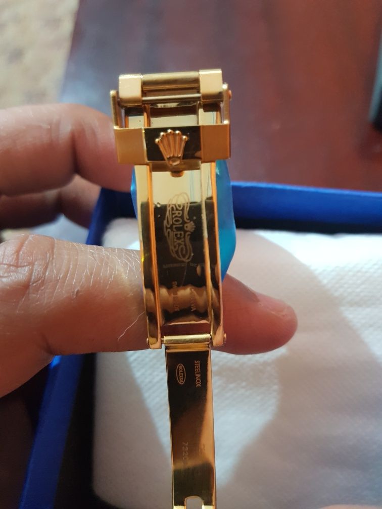 Rolex Submariner Yellow Gold fresh