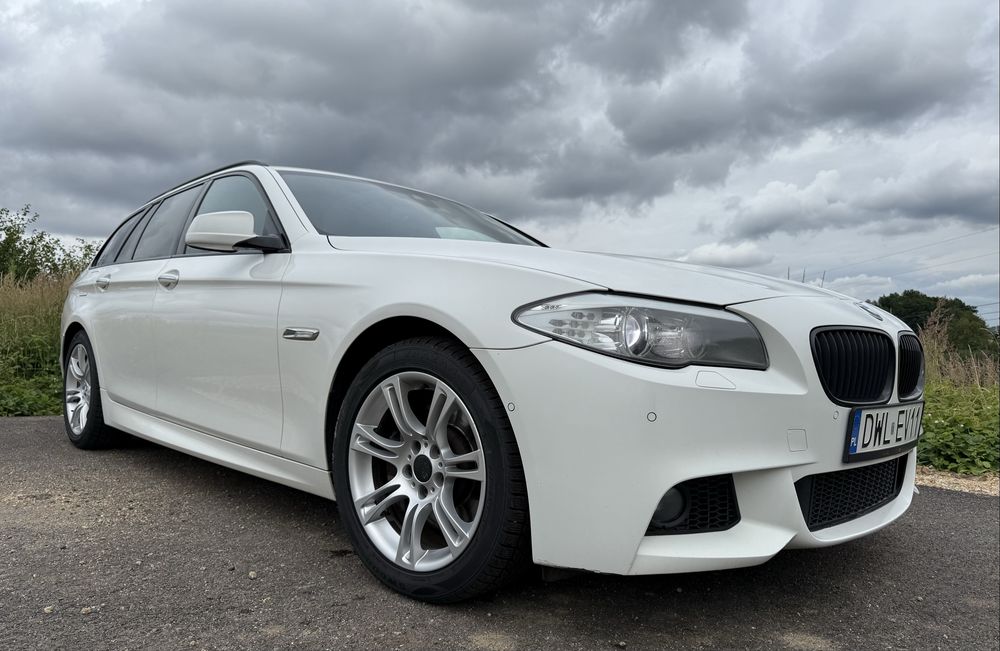 BMW Seria 5 530d xDrive Luxury Line