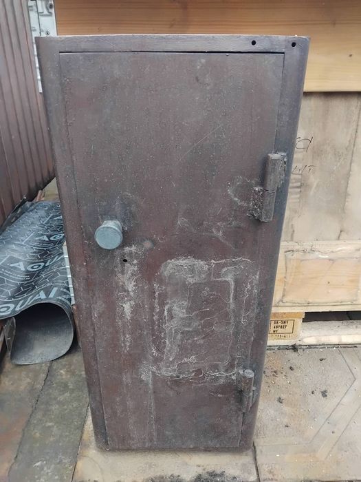 П р о д а м сейф