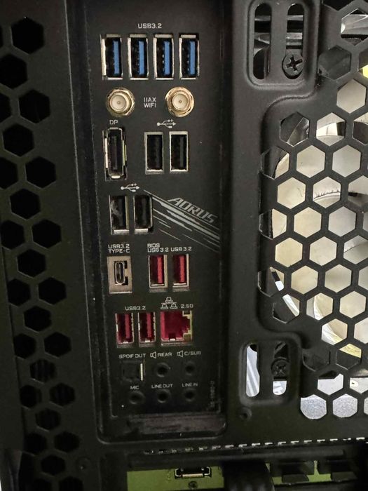 Procesor i7-11700kf kości ram 2x16gb  płyta główna z590 Gigabyte Aorus