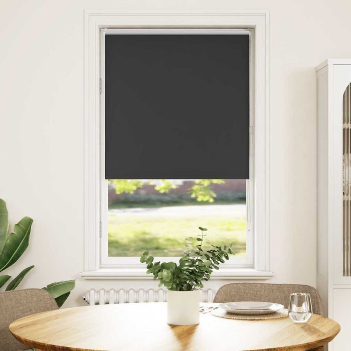 Roleta zaciemniająca czarny 80x130 cm Szerokość tkaniny 75,7 cm