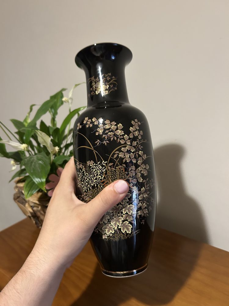 Jarra japonesa preta