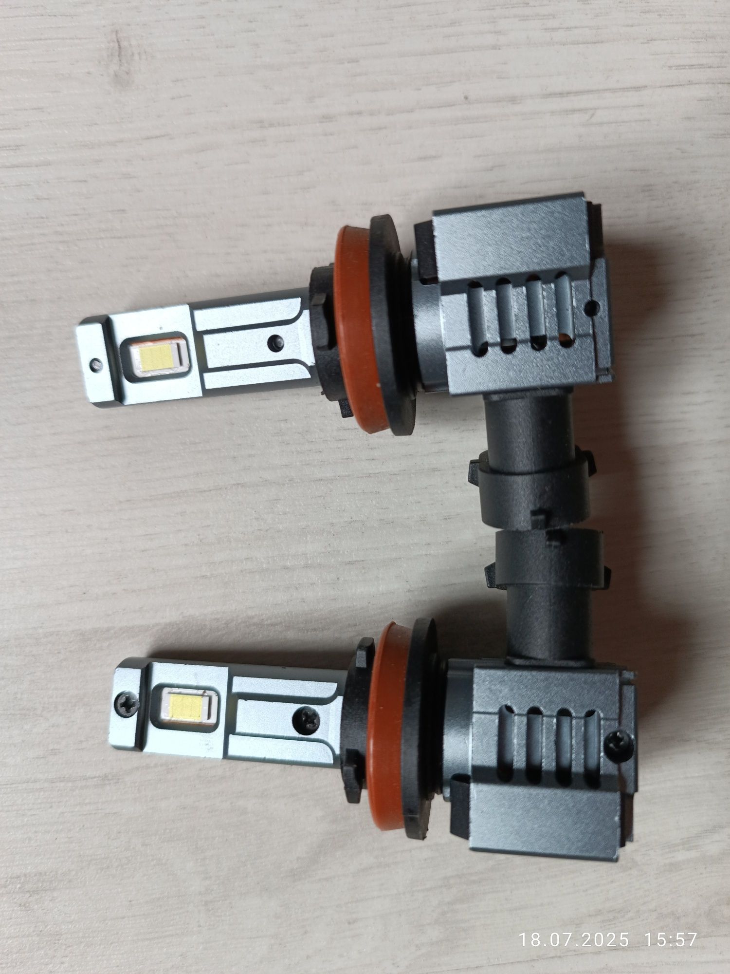 Автомобильная светодиодная LED лампа H11 6000K