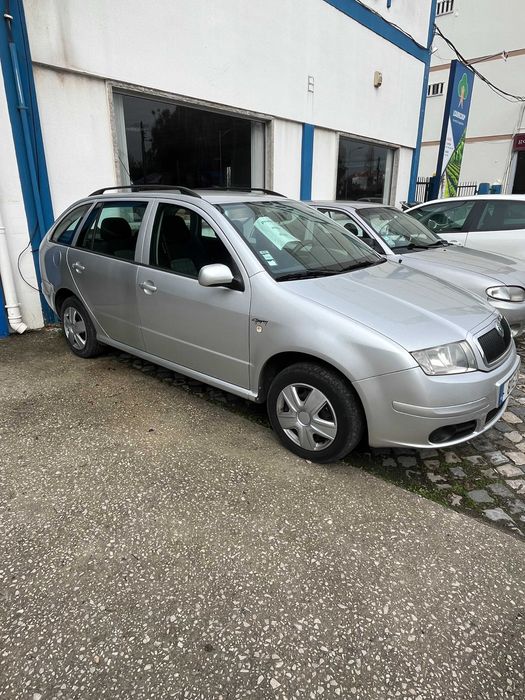 Skoda Fabia 1.4 (5 lugares)