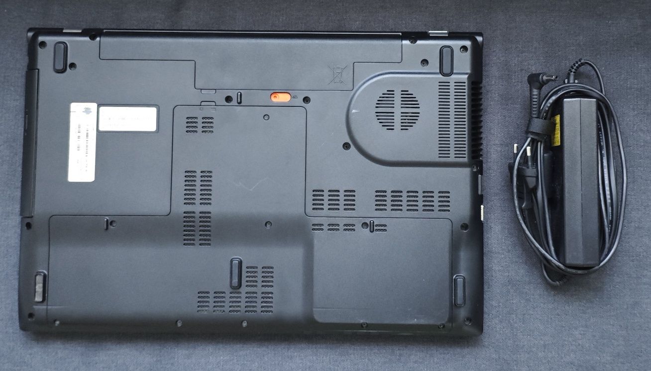 Acer Aspire V3-771G 17.3 Nvidia GT 640M 2GB Intel i5 3210M 8/256Gb SSD