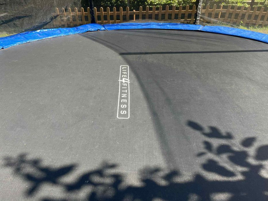 Trampolina ogrodowa duza. 3m