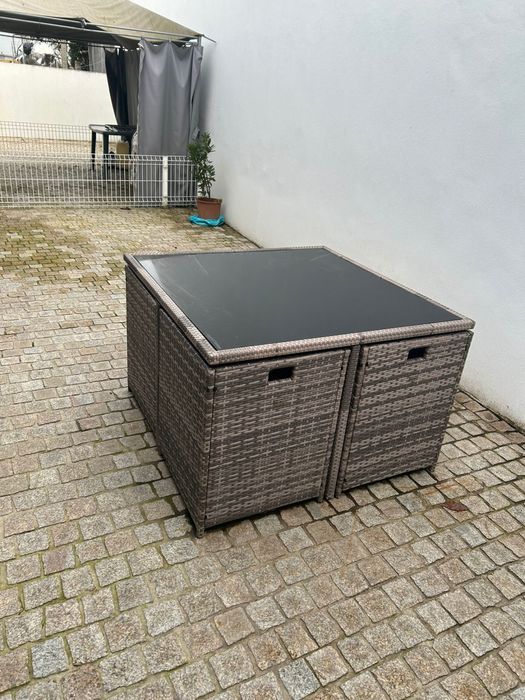 Mesa da Jardim c/ 4 cadeiras e 4 bancos