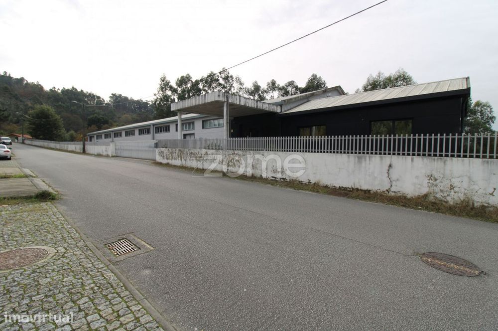 Pavilhão C/ 2000M2 Felgueiras