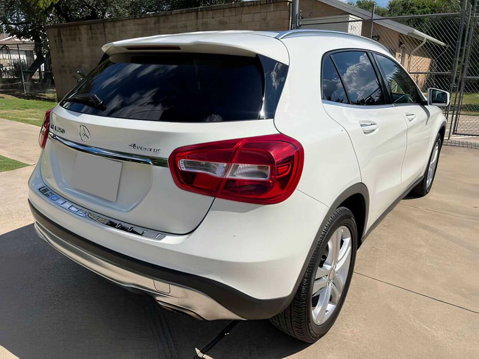 Mercedes-Benz GLA 250      2015