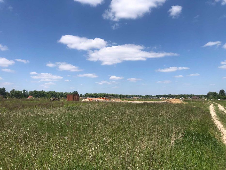 Продається земельна ділянка в Бохониках