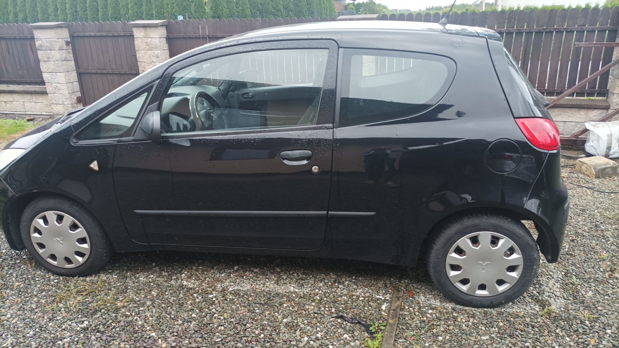 Mitsubishi colt 2005r