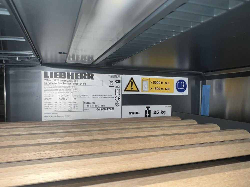 Chłodziarka do wina Liebherr WTES1672 winiarka