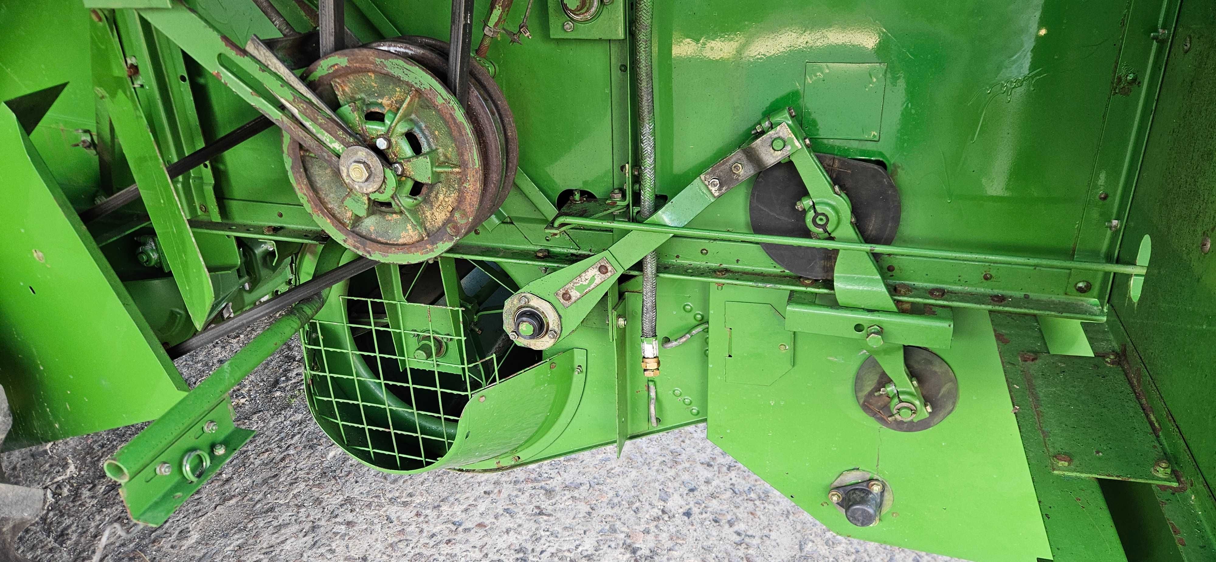 Комбайн зернозбиральний John Deere 1042 2.6m