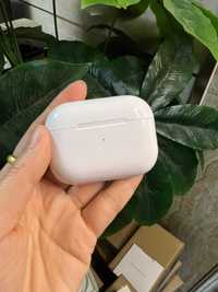 iphone AirPods  iphone AirPods