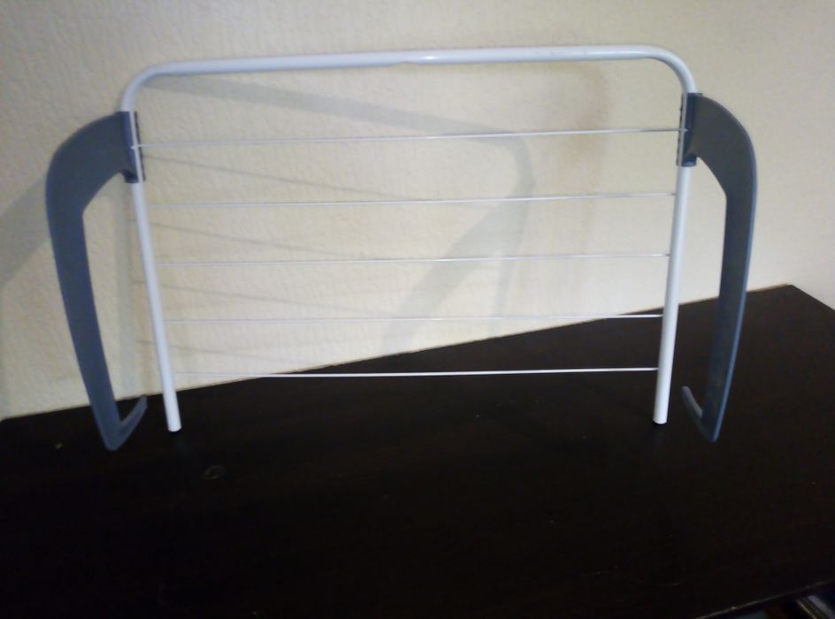 Продам полочку для сушки мелких вещей.