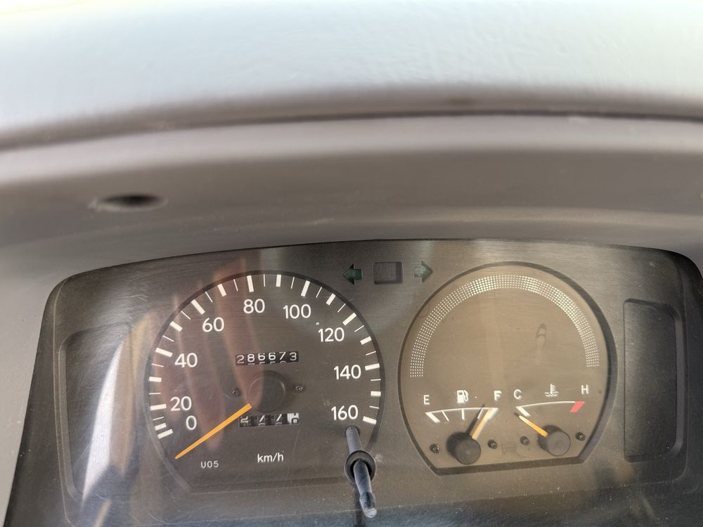 Toyota Dyna tribasculante