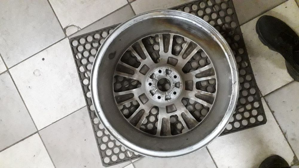 Ремонт литих дисків, СТО, шиномонтаж, техдопомога в дорозі.