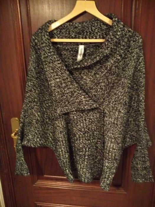 Casaco de lã mesclada de preto e branco