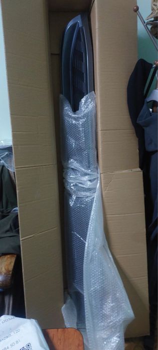 Ступенька порога правая Toyota Prado 120 новая