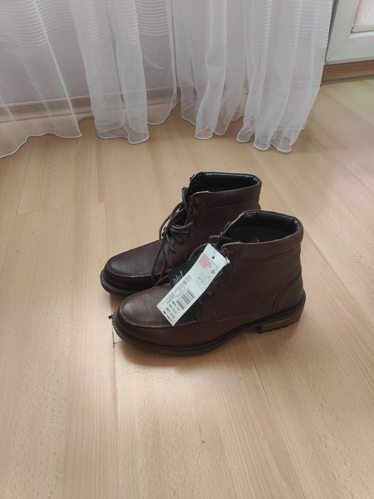 Nowe buty skórzane