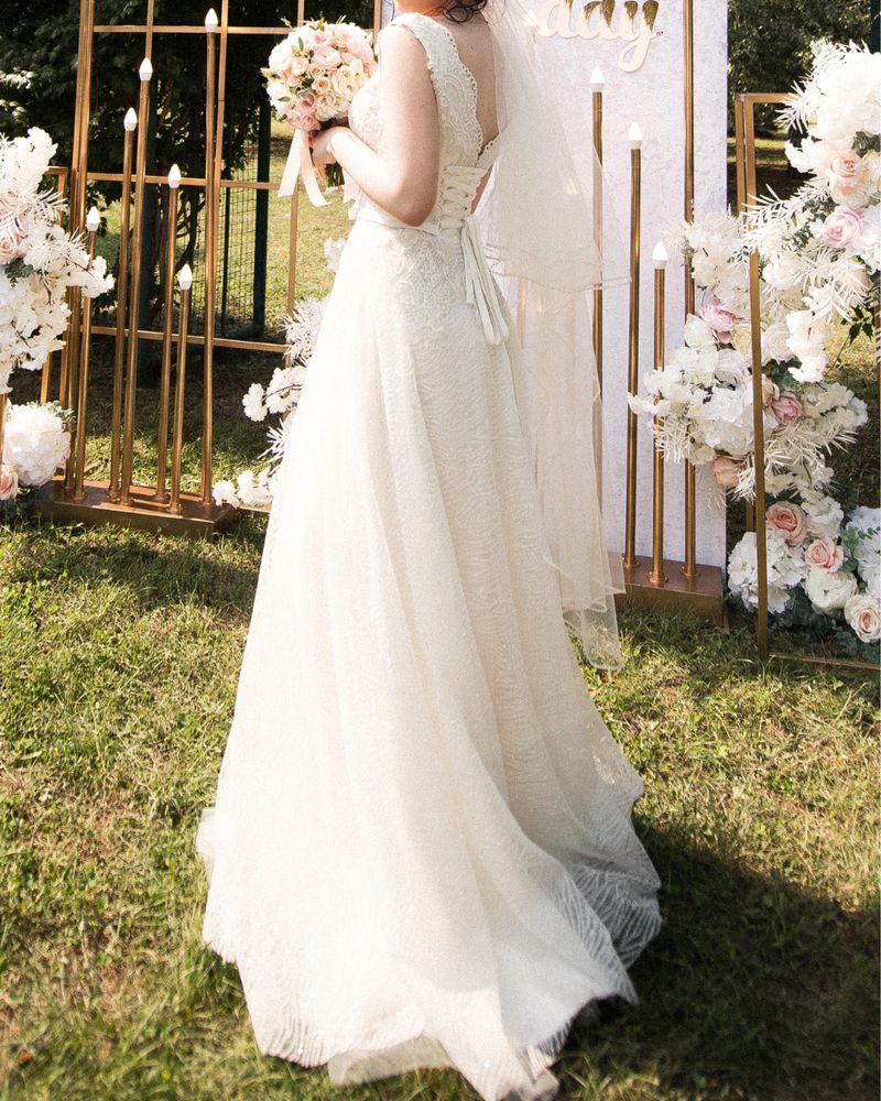 Весільна сукня - Айворі світловідбиваюча. Свадебное платье.