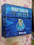 Playstation 4 com vários acessórios