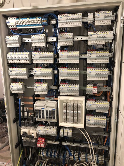 Разработка и изготовления распределительных щитов, автоматики