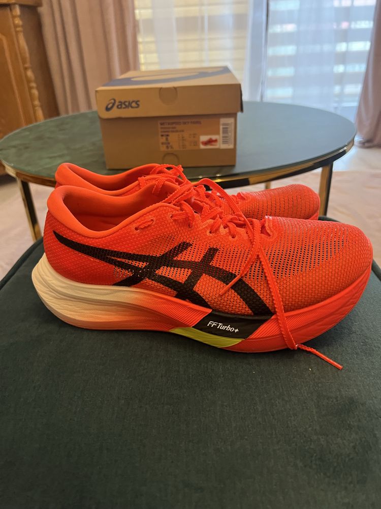 Buty biegowe Asics Metaspeed Paris 41.5