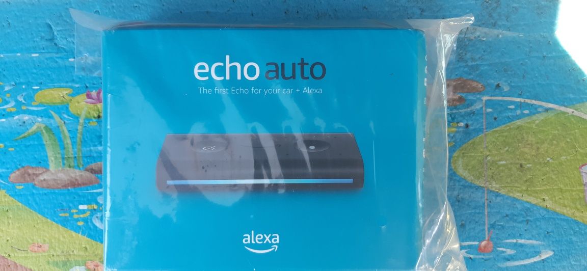 Голосовой помощник Echo Auto - Add Alexa to your car