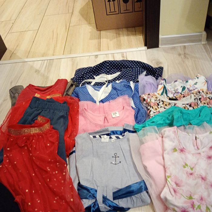 Sukienki rozmiar 110