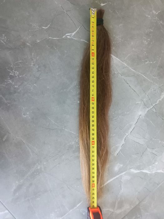 Włosy dziewcze nigdy nie farbowane 40 cm  6/7 ciemny blond złote