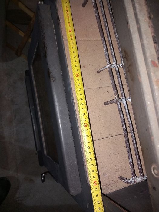 Fogão com forno e relógio para temperatura