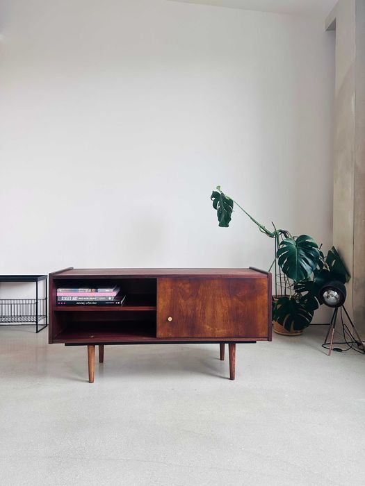 Komoda Vintage Mid-Century z okresu PRL po renowacji / Komoda RTV