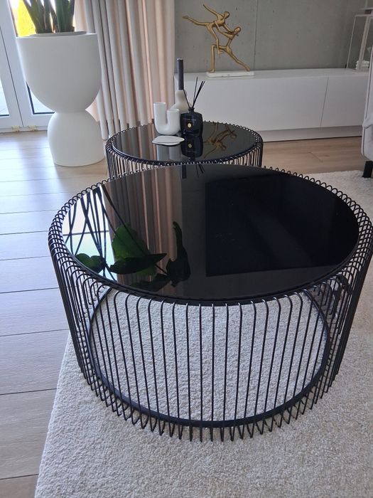 Dwa stoliki Kare Design