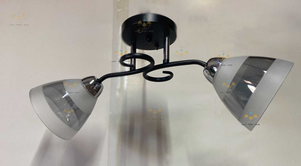 Люстра на 2 плафона - нова