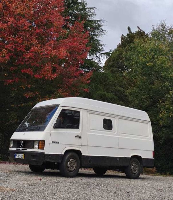 Mercedes MB 100D