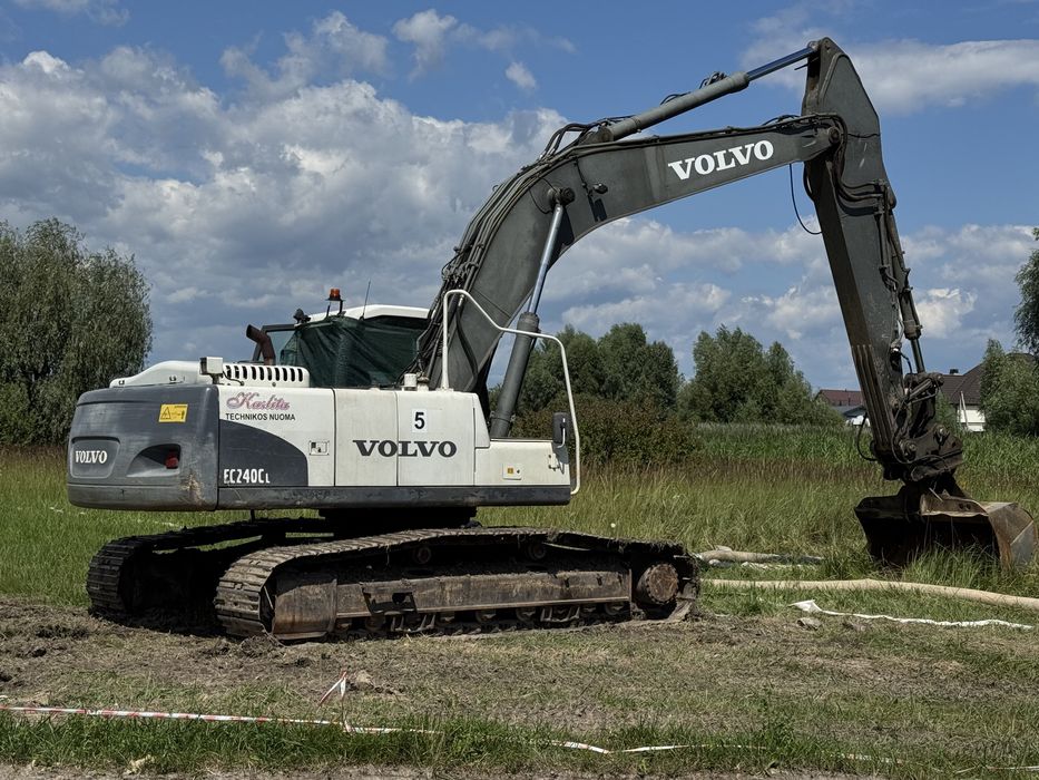 Екскаватор Volvo 240 cl