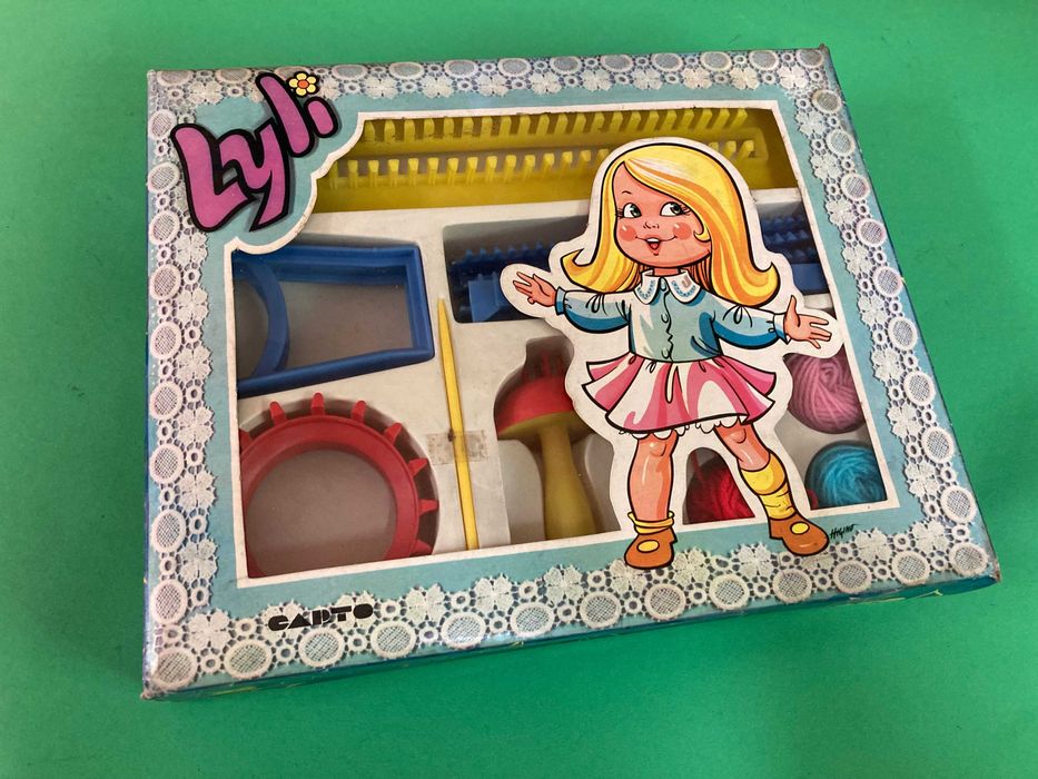 Jogo Lavores Infantis Lyli da Karto Carto Antigo