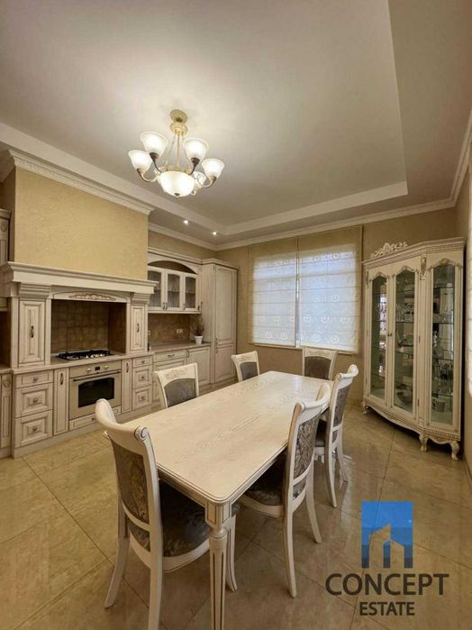 Продам дом с бассейном в Новоалександровке. Кристальный!