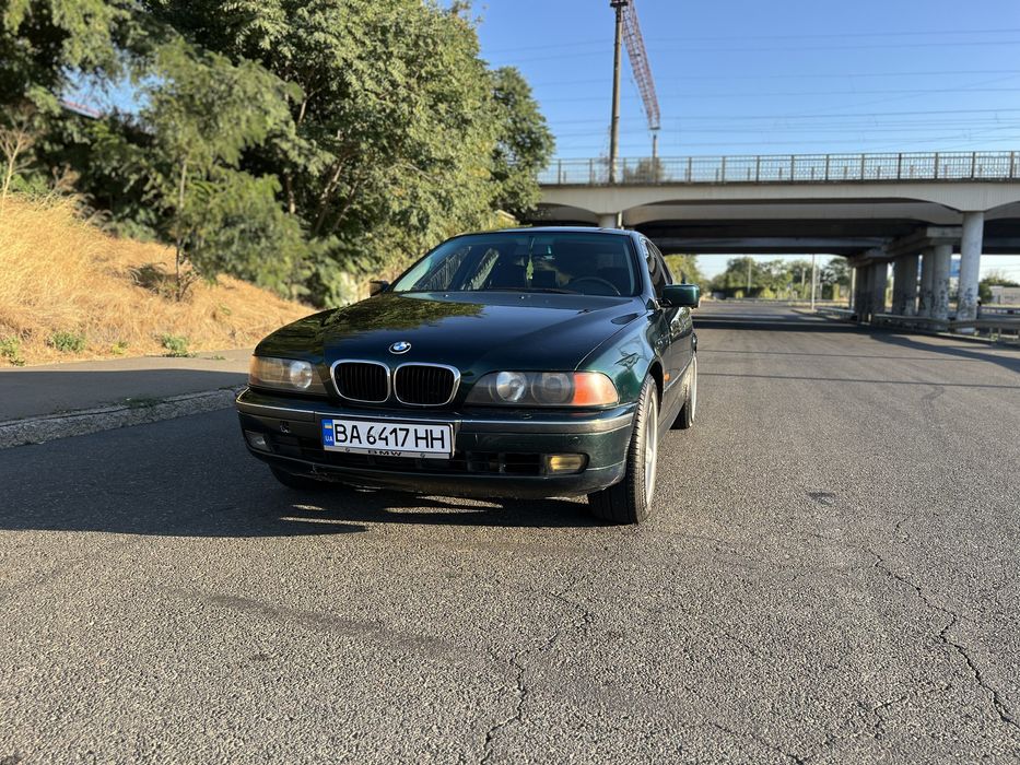 Продам BMW E39 525I