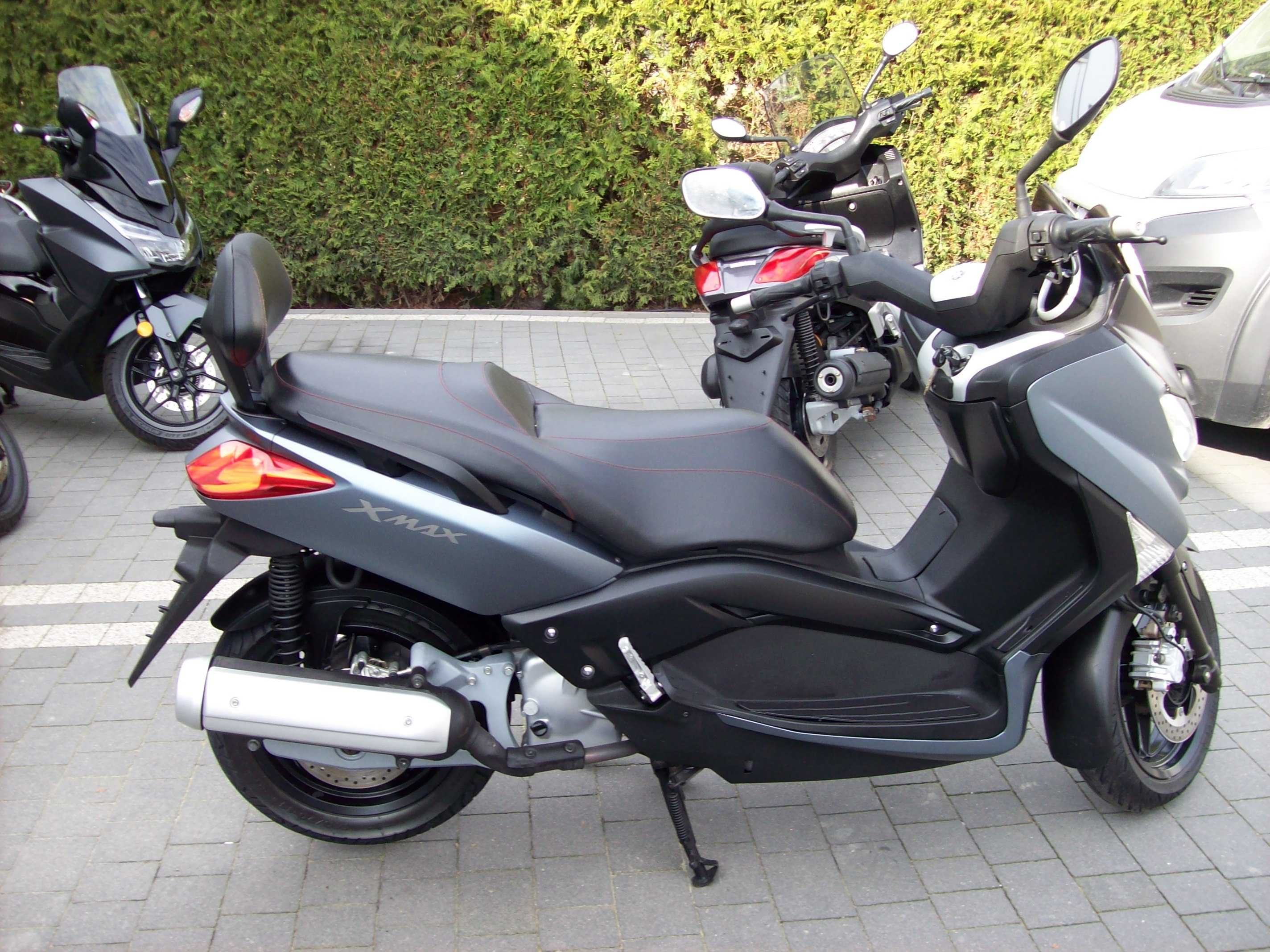 Yamaha x-max 125 Oparcie pasażera