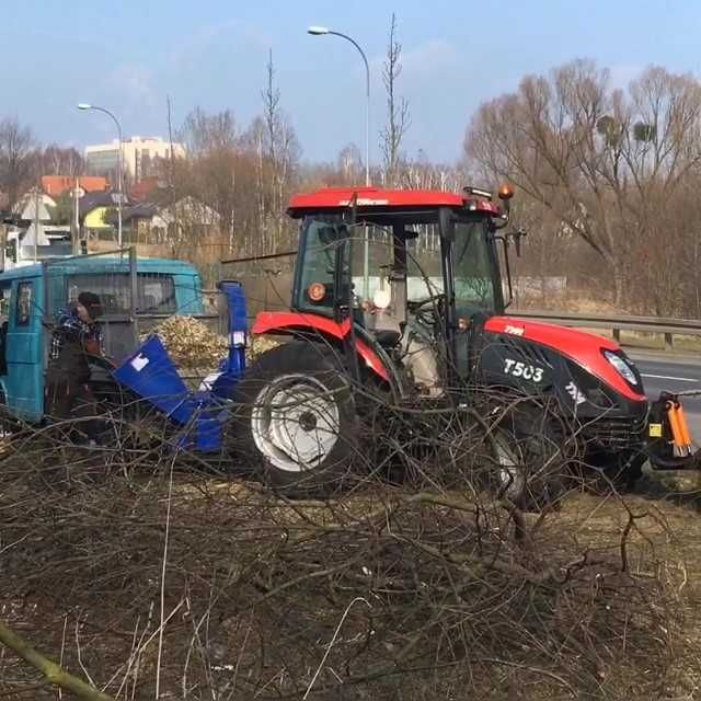 Wynajem ciągnik traktor koszenie traw pobocza kosiarka bijakowa