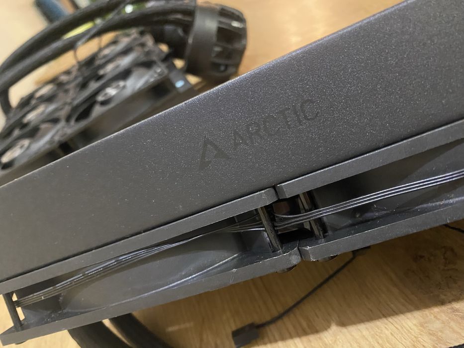 Sprzedam chłodzenie wodne arctic liquid freezer III 280 1sztk