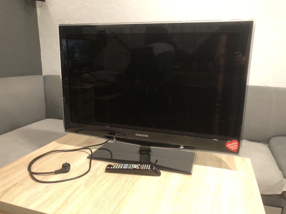 Telewizor Samsung LCD 37 cali