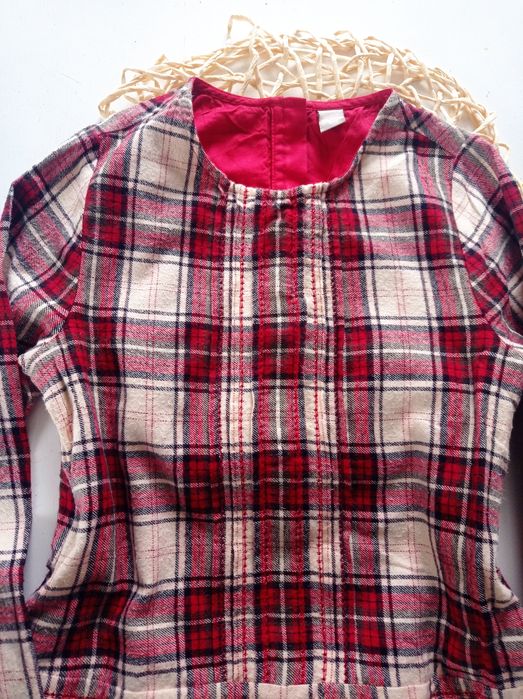 Piękna sukienka w kratkę 146 + gratis