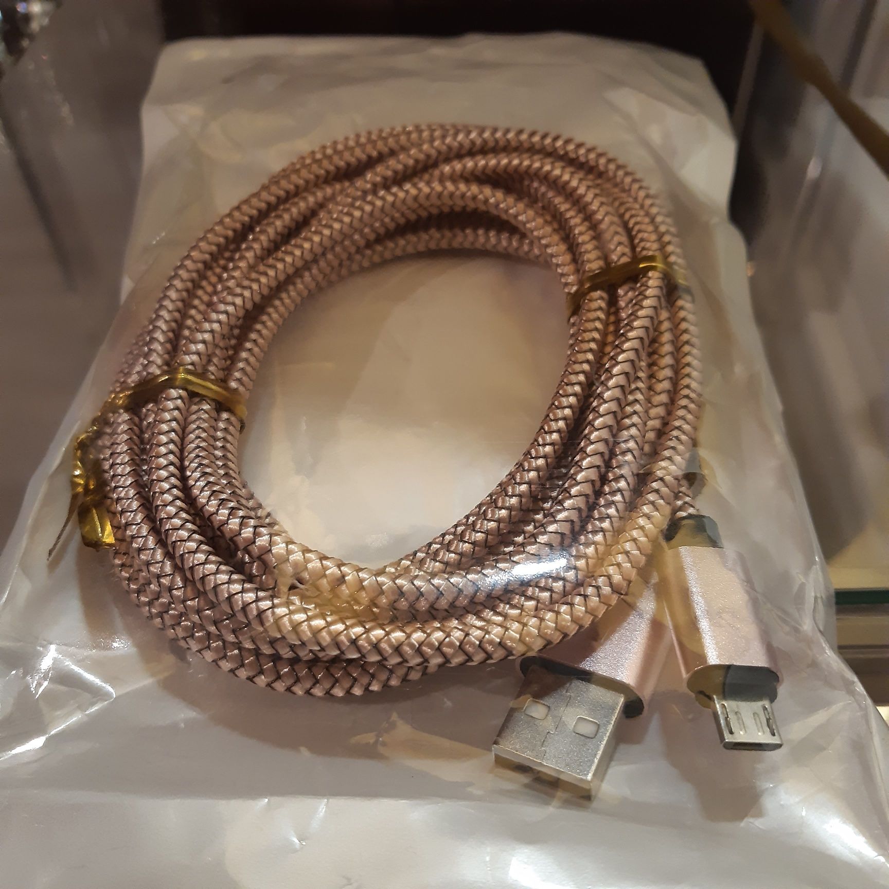 Cabo tipo : micro USB de 3 metros